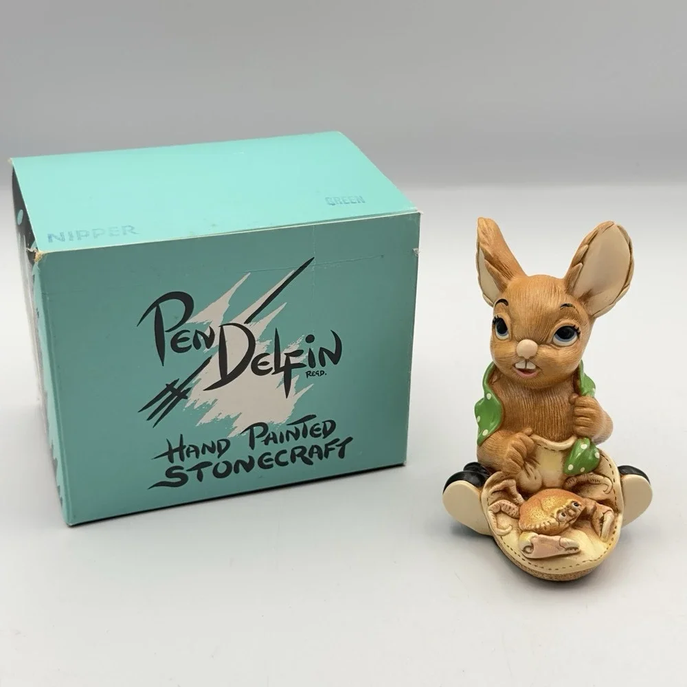Vintage Pendelfin Rabbit Figurine NIPPER Crab‎ Green Scarf England Easter Box